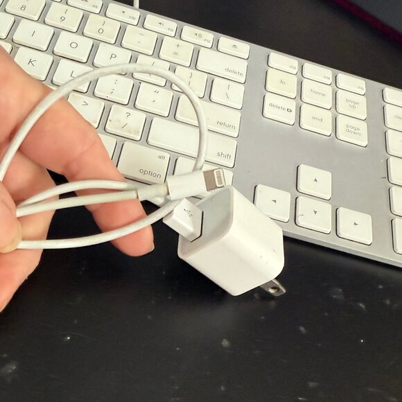 Ipad 6 Gen 128gb WIFI+Celluar - Picture 4 of 4